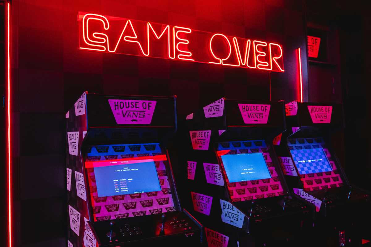 Construct a Retro Arcade Cabinet for Ultimate Gaming Nostalgia